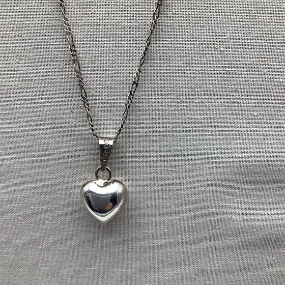 Vintage Puffy Heart Sterling Silver Pendant Necklace - Picture 3 of 4
